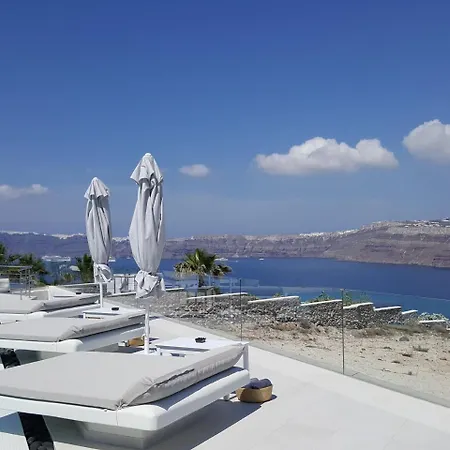 فندق إليمنتس أوف كالديرا سويتس Akrotírion