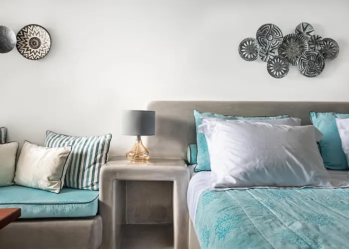 Elements Of Caldera Akrotírion