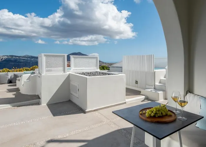 Elements Of Caldera Akrotírion