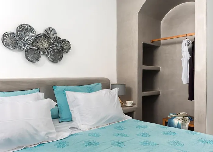 Hotel Elements Of Caldera 4*